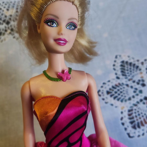 Barbie Mariposa doll used, without wings, working mechanism