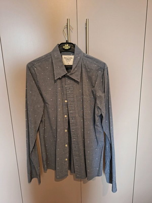 Abercrombie shirt Large like new, gray