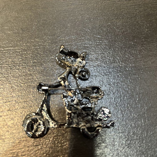 Cat on Scooter/Vespa enamel pin like new, colorful