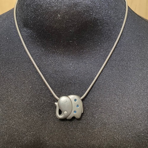 Elephant pendant charm used in silver color with blue zirconia