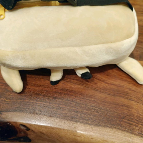 Giraffe Hanging Tissue Holder like new