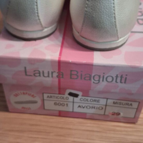 Laura Biagiotti ballerina shoes size 29, iridescent ivory