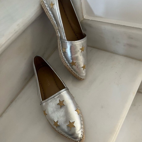 Eva Longoria leather espadrilles size 37 silver with gold embroidery, like new