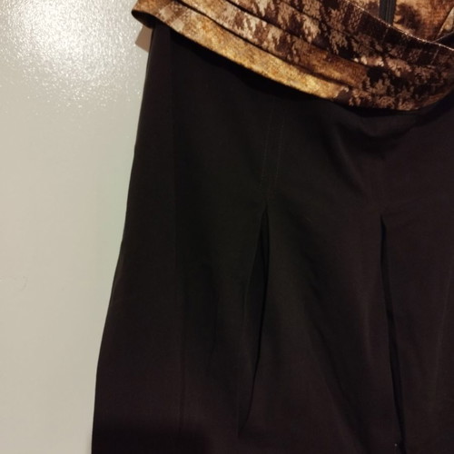 Ice short skirt used, brown with integrated belt M-L