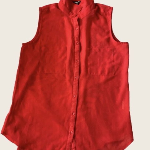 Sleeveless shirt size M light red in excellent condition