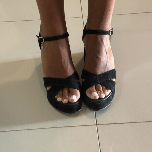 Komis & Komis black suede platform sandals size 41 like new