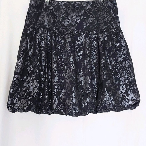 Units skirt silver floral print like new