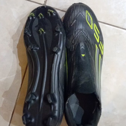 Adidas F50 League Laceless FG/MG shoes like new, size 44, black and green