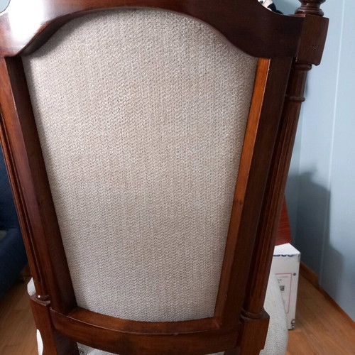 Dining chair made of walnut wood with beige fabric new