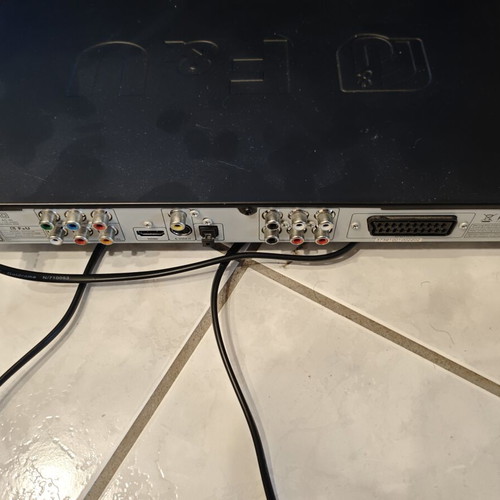 F&U DVD3739 DVD player like new