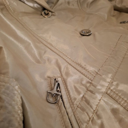 Modern 3-in-1 jacket like new with natural fox fur beige and gold
