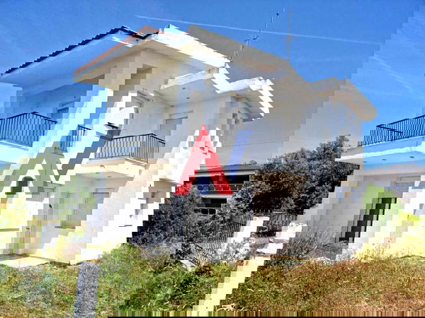 kalives chalkidiki polite monokatikia 90 tm