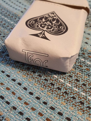 Cigarette pack case soft, white leatherette