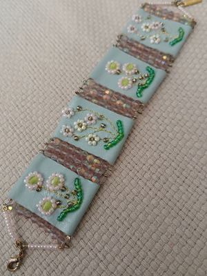 Vintage handmade wide bracelet with leather and stones like new