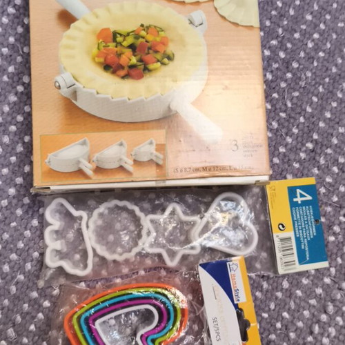Pasta and cookie molds set new, assorted shapes