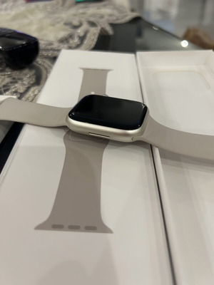 Apple Watch 9 series 45mm μπεζ μεταχειρισμένο με φορτιστή και κουτί