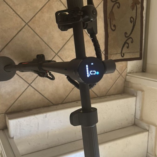 Xiaomi Elite electric scooter with broken fender, like new