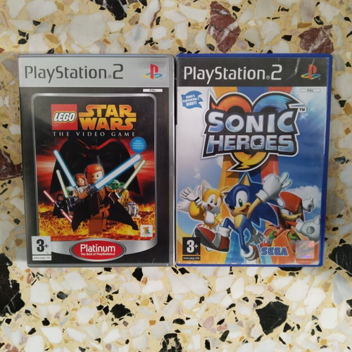 PlayStation 2 cases like new, without CDs, with covers