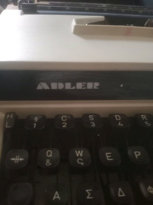Typewriter ADLER 60€