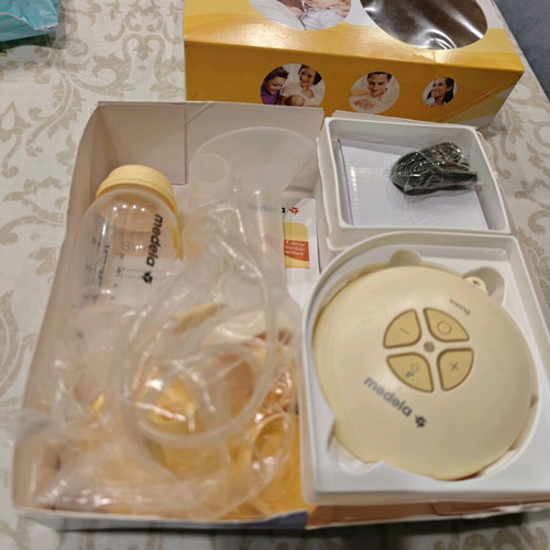 Medela Electric Single Breast Pump Yellow 150ml like new