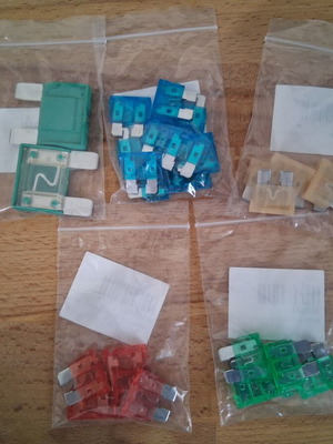 Car fuses set, various amperes, Littelfuse & MTA