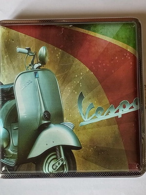 Ταμπακιέρα Vespa υπεράριστη κατάσταση