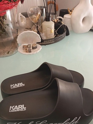 Karl Lagerfeld Kobo μαύρες πλατφόρμες παντόφλες καινούργιο, νούμερο 38