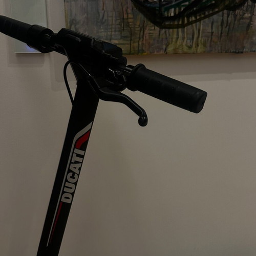 Ducati Pro Plus scooter like new with 159 kilometers