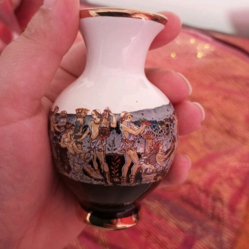 Ceramic vases 24k gold with ancient Greek motifs set of 2 new