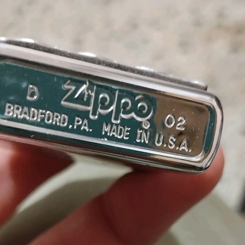 Zippo Harley Davidson 2002 like new with embossed designs