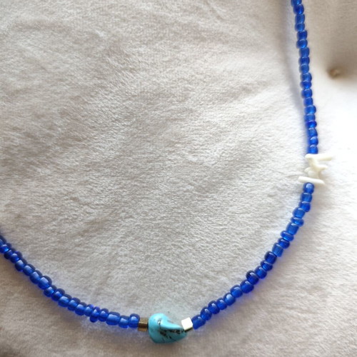 Handmade blue beaded necklace with turquoise stones, like new