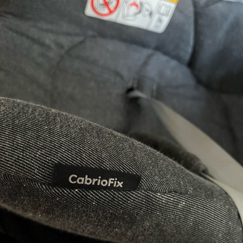 Maxi-Cosi Cabrio Fix car seat like new, rear-facing 0-13 kg