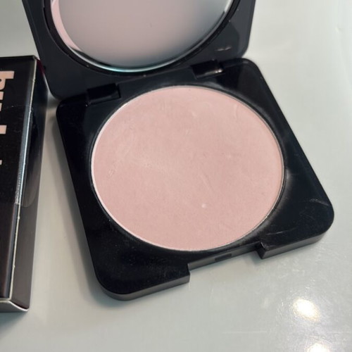 Huda Beauty Easy Bake Pressed Powder used