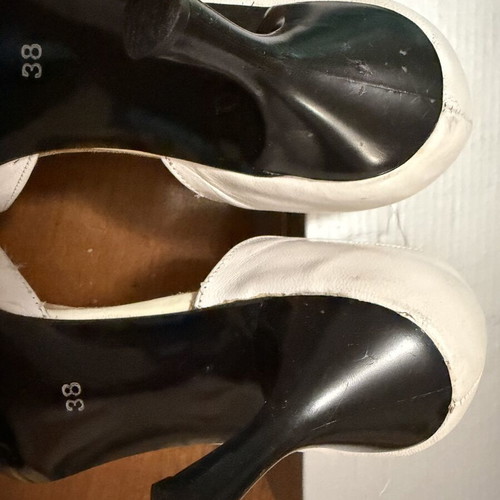 Leather peep toe pumps white size 38 like new