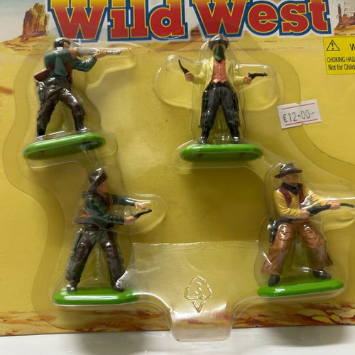 Britains 2004 Wild West plastic soldiers new