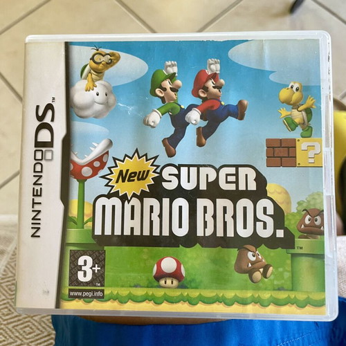 New Super Mario Bros Nintendo DS game used with case and manual