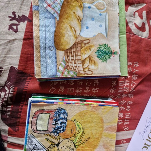 Napkin collection like new, about 60 pieces