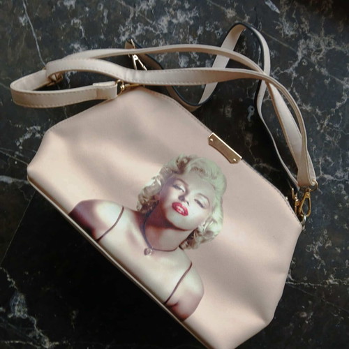 Vintage τσάντα ώμου 50's μπεζ με φιγούρα Marilyn Monroe καινούργια