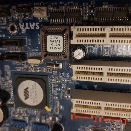 AsRock ALiveSATA2-GLAN Socket AM2 motherboard used, 2 RAM slots not working