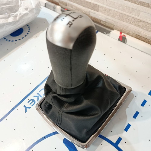 Gear shift knob for Ford Focus II 2004-2012, new