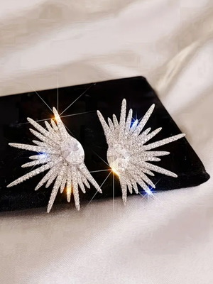 Statement σκουλαρίκια starburst με κρύσταλλα από ανοξείδωτο ατσάλι Zara καινούργια