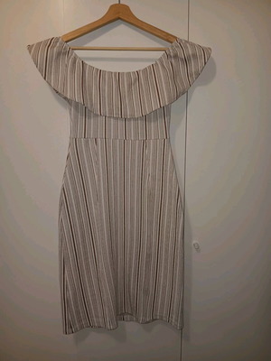 Φόρεμα Zara μπεζ, νέο, μέγεθος S