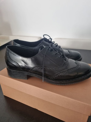 Δερμάτινα Oxfords Giorgio Salustro μεταχειρισμένα, μέγεθος 40, μαύρα