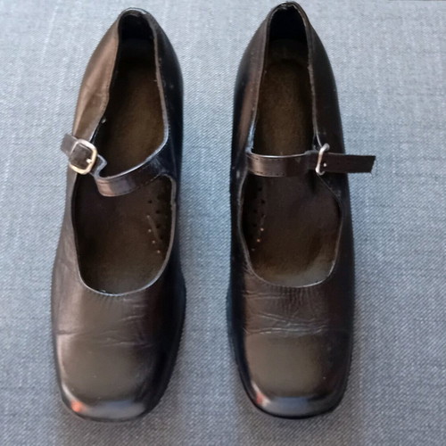Leather handmade dance performance shoes with strap size 36 like new, black