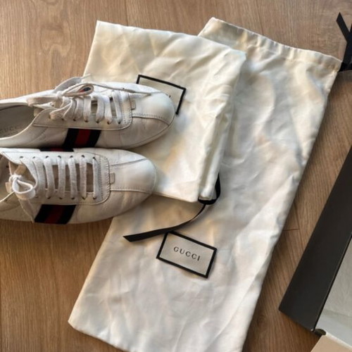 Gucci sneakers size 38.5 used, white and red