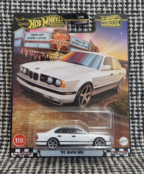 Hot Wheels Premium - Boulevard - '91 BMW M5 - 118 - METAL/METAL