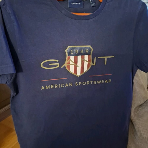 Gant men's blue t-shirt like new, size S