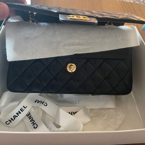 Chanel 11.12 shoulder bag like new, black and gold