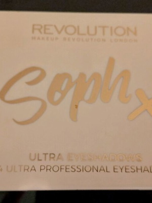 Makeup Revolution Soph X Eyeshadow Palette 26.4g like new