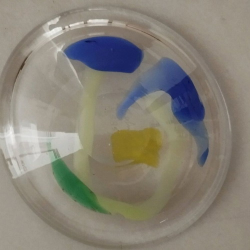 Decorative bowl with color in like new condition